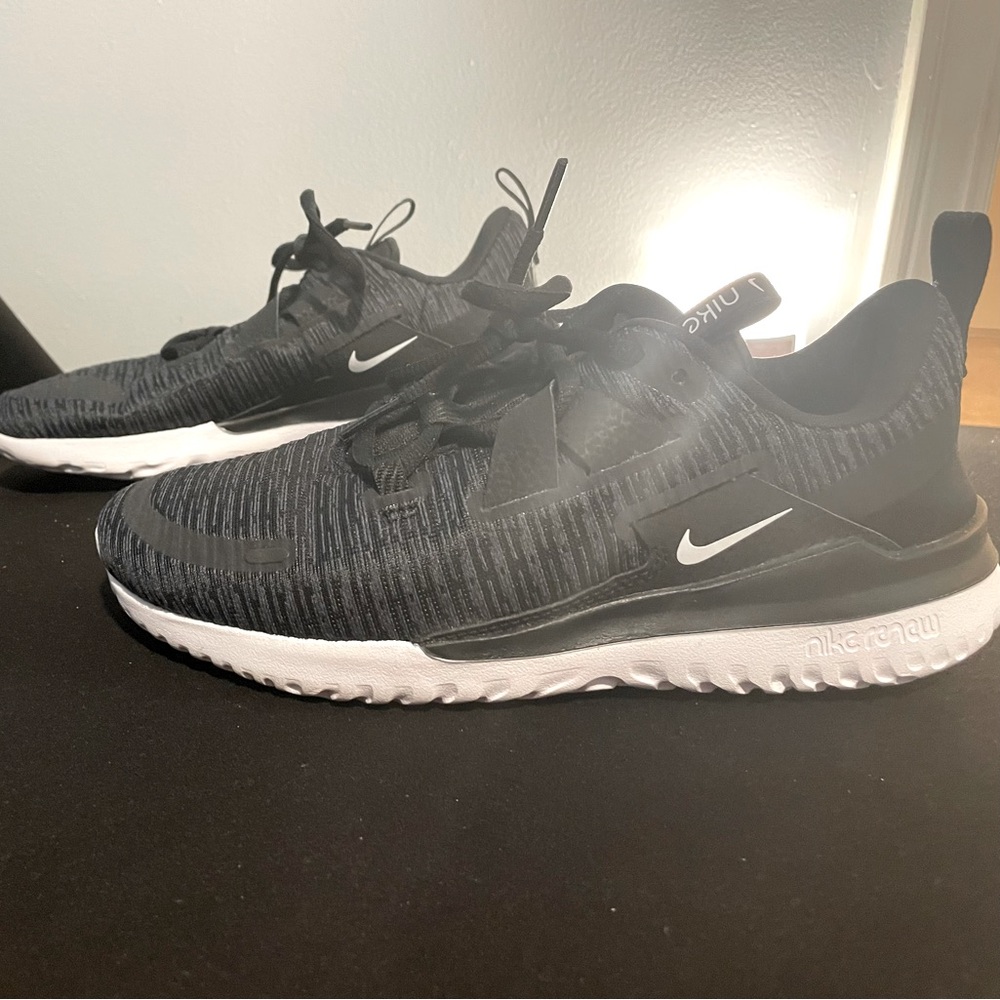 Nike women’s sneakers